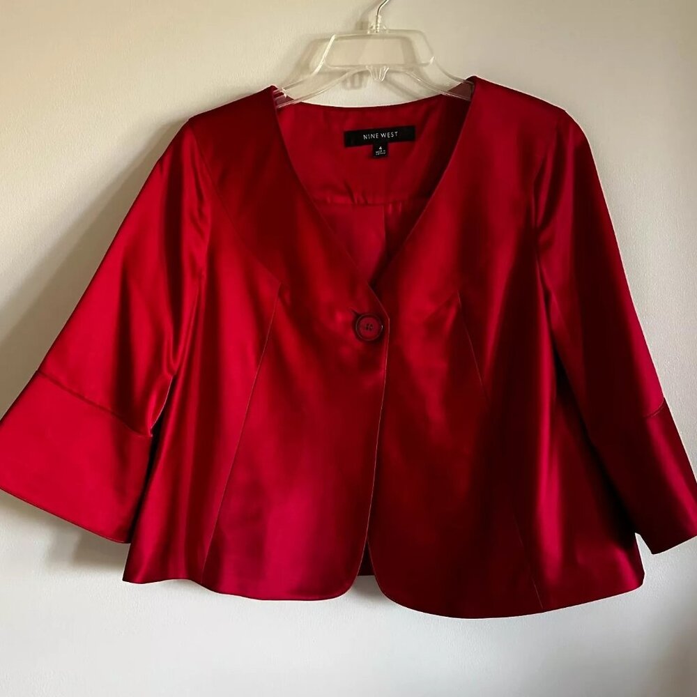 Nine West Cropped Silk Jacket Woman's Size 4 Red 3/4 Sleeve One Button Lined